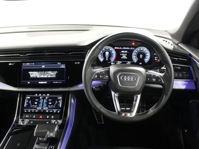 AUDI AUDI Q8 2024