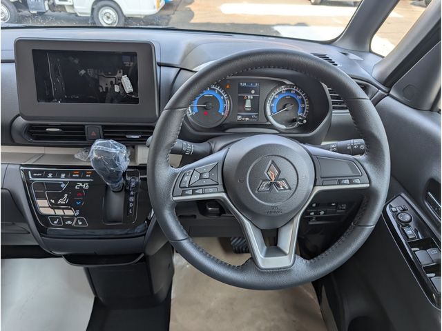 MITSUBISHI DELICA MINI 2025