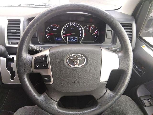 TOYOTA HIACE van 4WD 2016