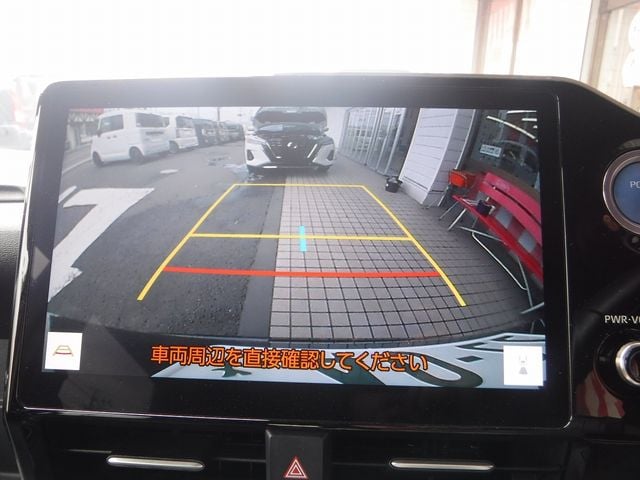 TOYOTA VOXY HYBRID 2022