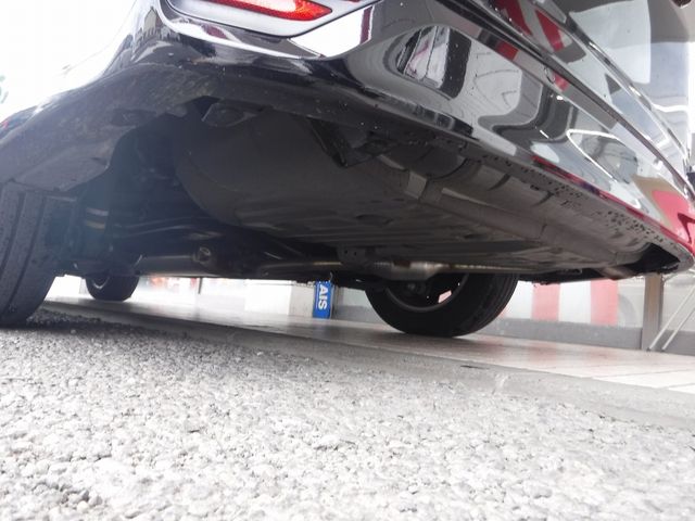 TOYOTA VOXY HYBRID 2022