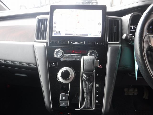 MITSUBISHI DELICA D:5 4WD 2020