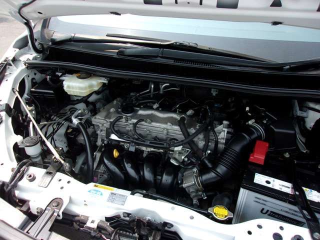 TOYOTA NOAH 4WD 2014