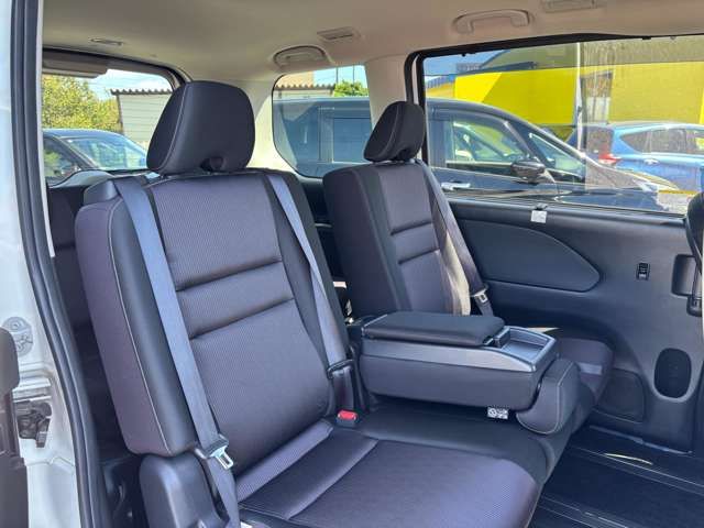 NISSAN SERENA  S-HYBRID 4WD 2017