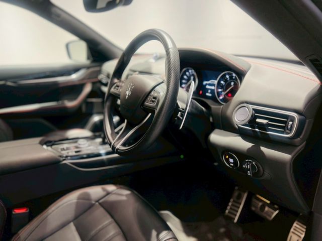 MASERATI MASERATI Levante 2022