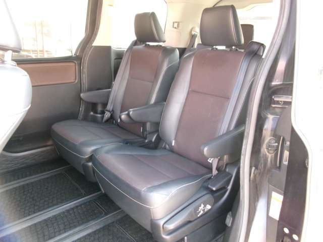 TOYOTA ESQUIRE HYBRID 2015