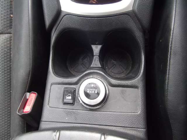 NISSAN X-TRAIL 4WD 2018