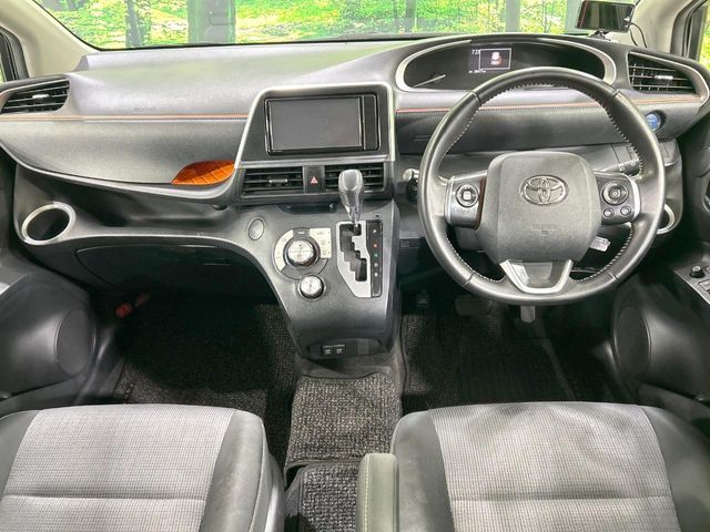 TOYOTA SIENTA HYBRID 2019