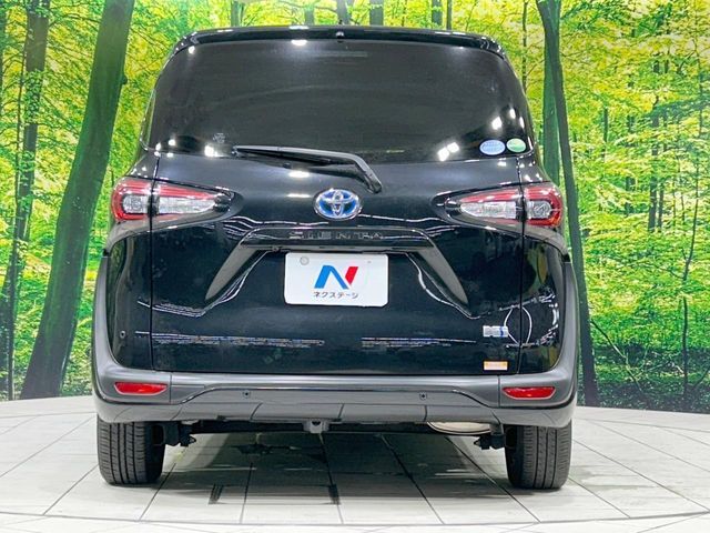 TOYOTA SIENTA HYBRID 2019