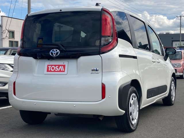 TOYOTA SIENTA HYBRID 2023