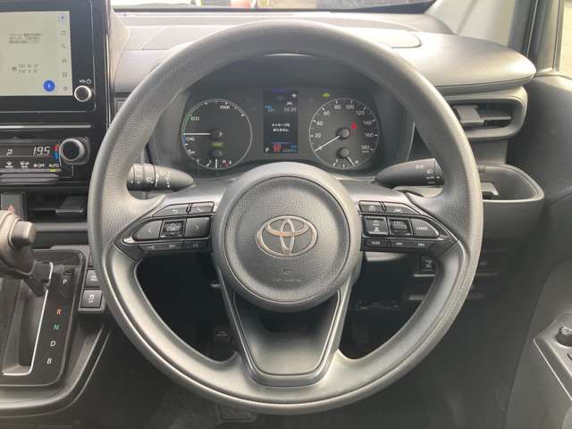 TOYOTA SIENTA HYBRID 2023