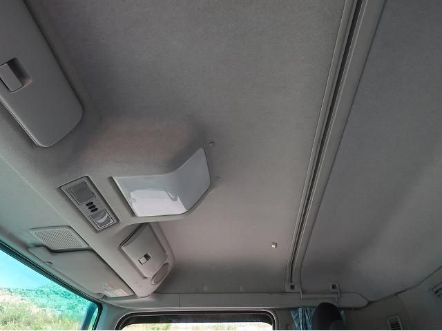 MITSUBISHI FUSOU SUPER GREAT 2015