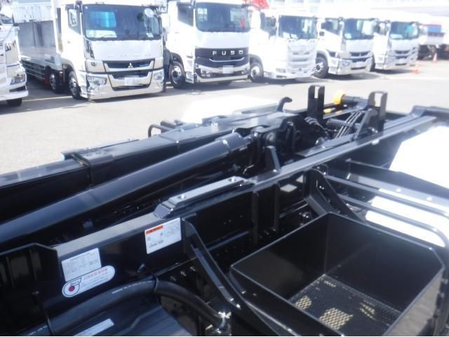 ISUZU FORWARD 2025