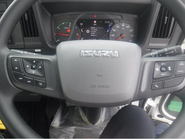 ISUZU FORWARD 2025