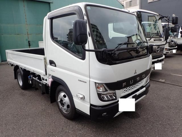 MITSUBISHI CANTER 2024