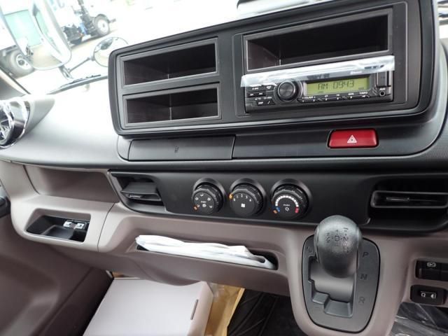 MITSUBISHI CANTER 2024