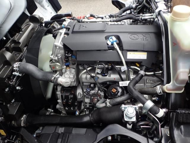 MITSUBISHI CANTER 2024