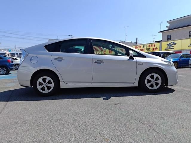TOYOTA PRIUS PHV 2012