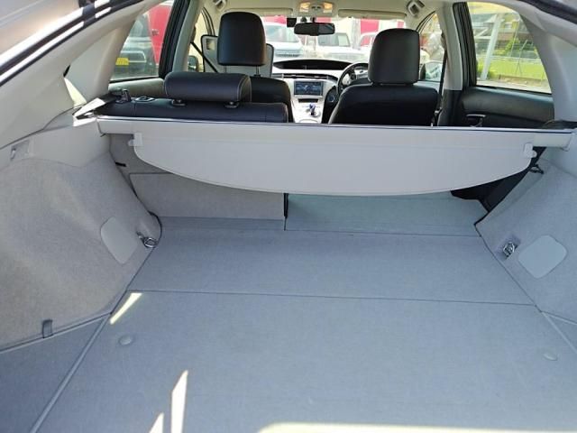 TOYOTA PRIUS PHV 2012