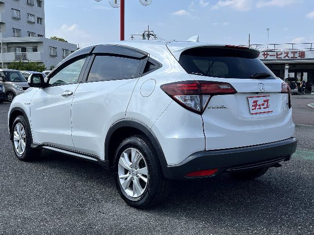 HONDA VEZEL HYBRID 2016