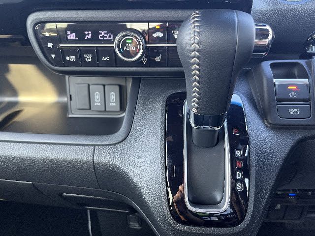 HONDA N BOX CUSTOM 2022