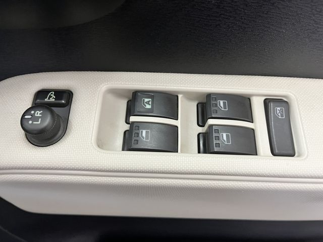 DAIHATSU MIRA Cocoa 2011