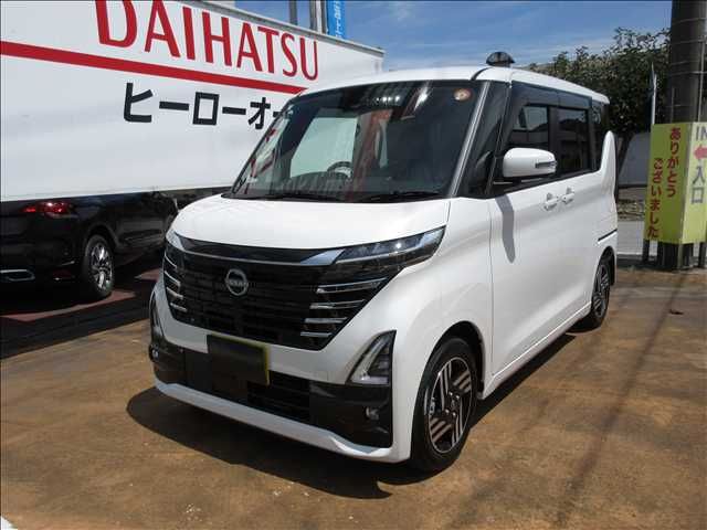NISSAN ROOX 2025