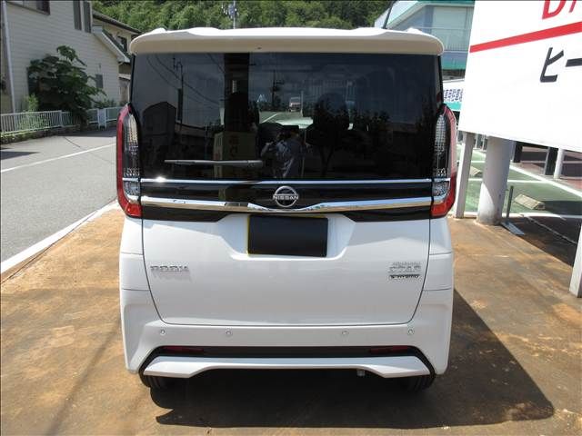 NISSAN ROOX 2025