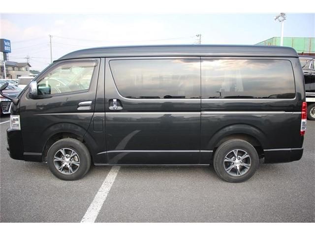 TOYOTA HIACE wagon 4WD 2022