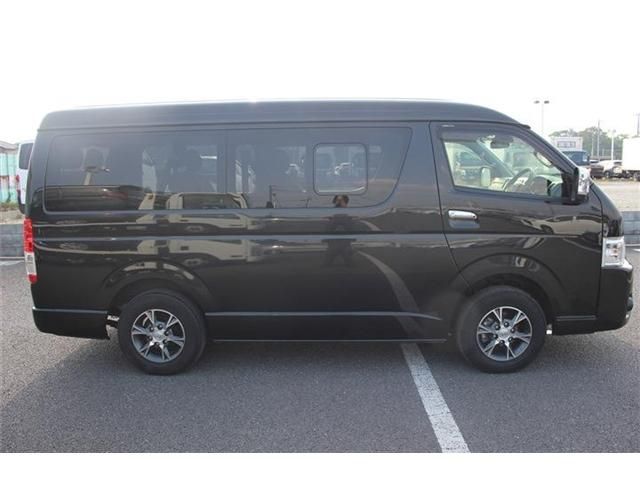 TOYOTA HIACE wagon 4WD 2022