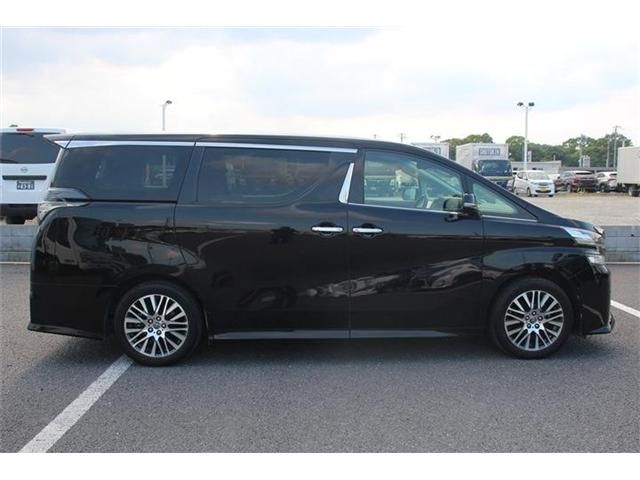 TOYOTA VELLFIRE 2016