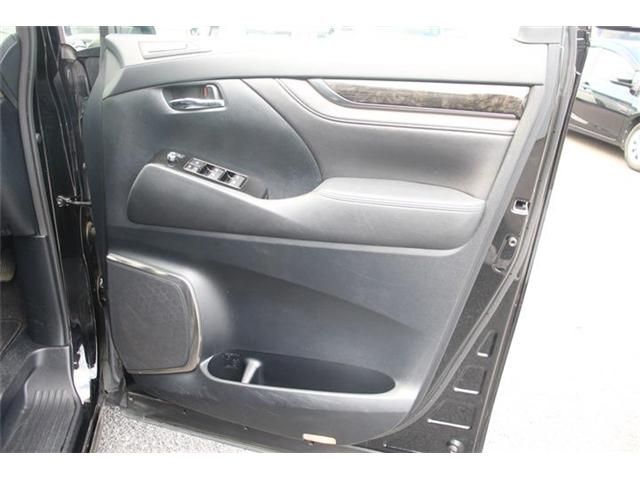 TOYOTA VELLFIRE 2016