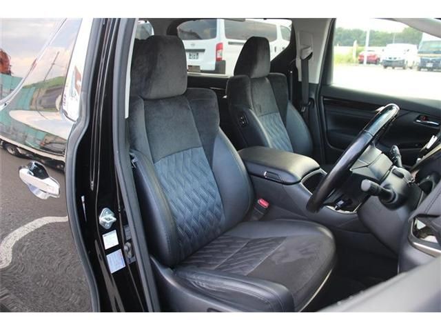 TOYOTA VELLFIRE 2016