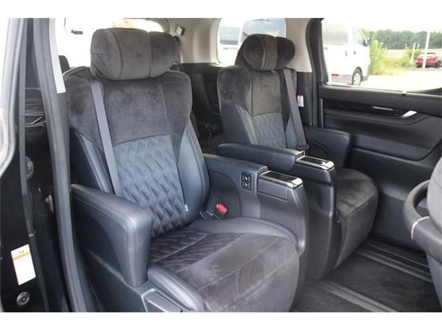 TOYOTA VELLFIRE 2016