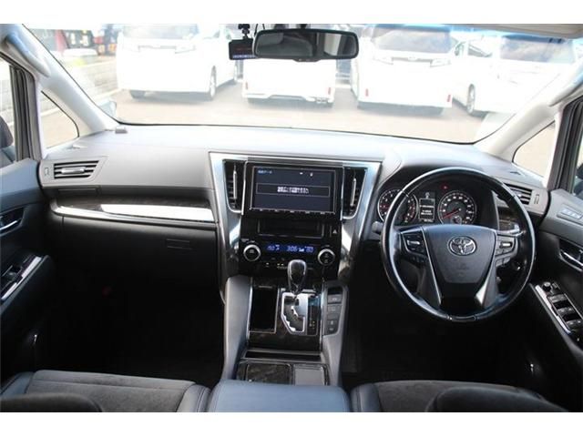 TOYOTA VELLFIRE 2016