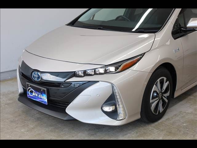 TOYOTA PRIUS PHV 2017