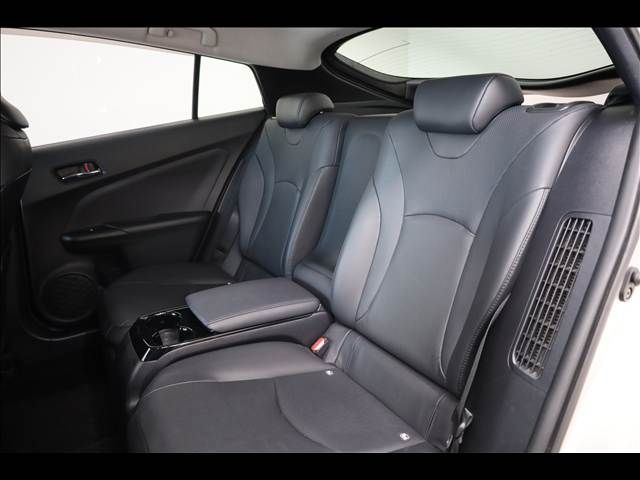 TOYOTA PRIUS PHV 2017