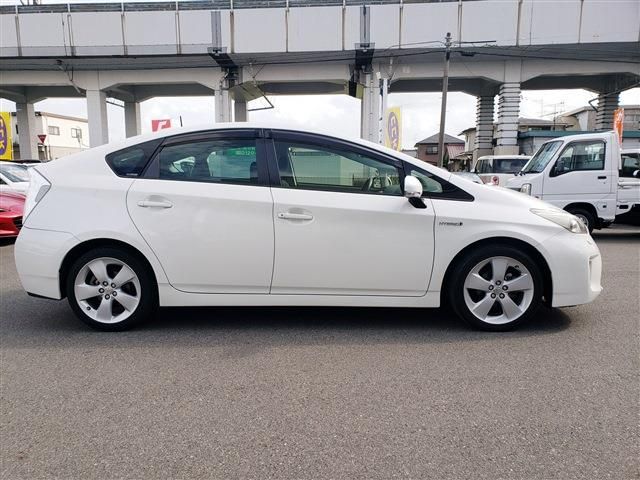TOYOTA PRIUS 2012