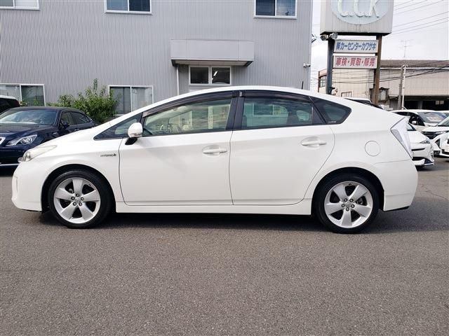 TOYOTA PRIUS 2012