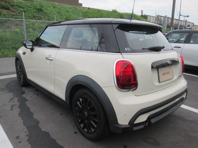 BMW MINI COOPER D 2021