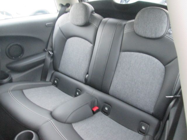 BMW MINI COOPER D 2021