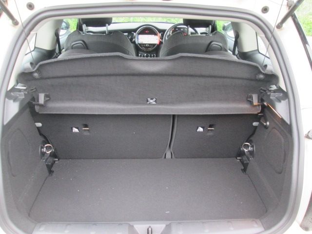 BMW MINI COOPER D 2021