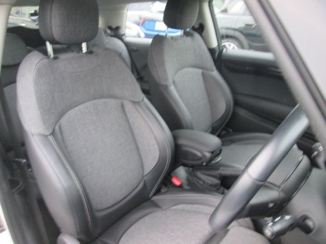 BMW MINI COOPER D 2021