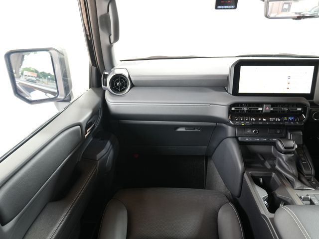 TOYOTA LANDCRUISER 250 2024