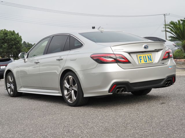 TOYOTA CROWN sedan hybrid 2020
