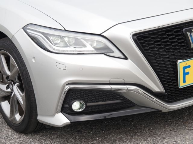 TOYOTA CROWN sedan hybrid 2020