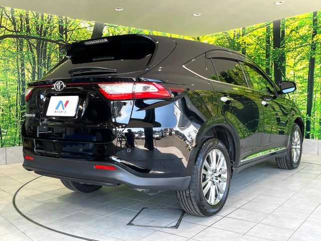 TOYOTA HARRIER 2WD 2017