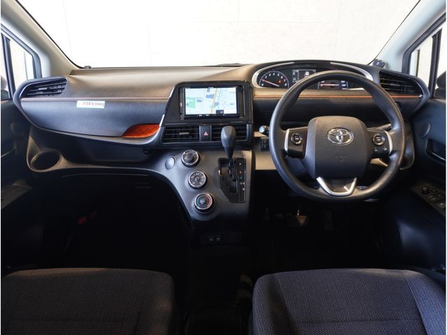 TOYOTA SIENTA 2019