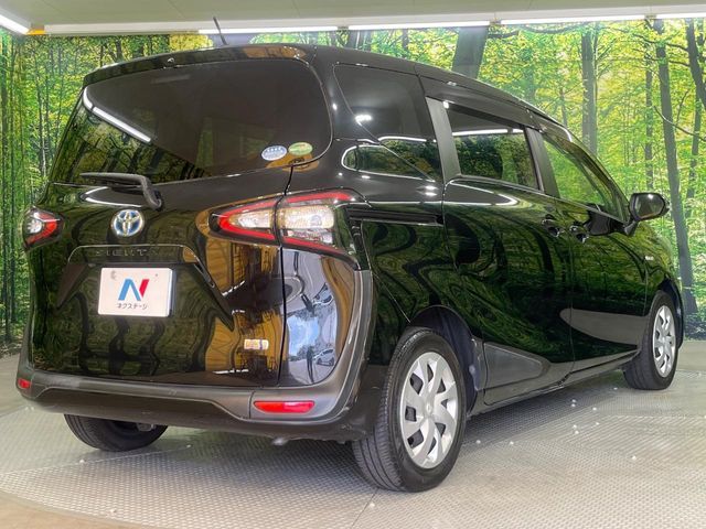 TOYOTA SIENTA HYBRID 2016