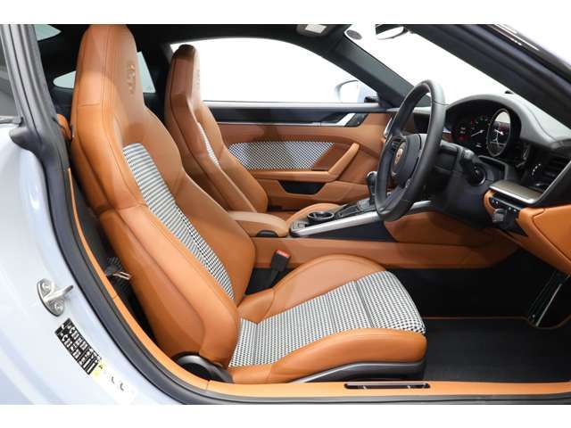 PORSCHE PORSCHE 911 2023